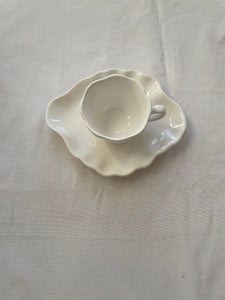 Coquillage- tasse à café blanc écume avec sous tasse